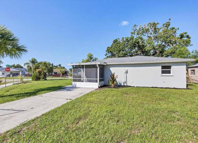 Property at 3327 King Blvd, Sarasota, FL 34234, 4 beds, 2 baths