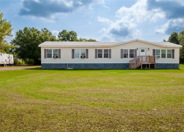 Property at 2348 NW Howard Ave, Arcadia, FL 34266, 3 beds, 2 baths