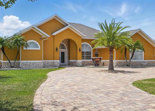 Property at 2 Cleveland Ct, Palm Coast, FL 32137, 4 beds, 3 baths
