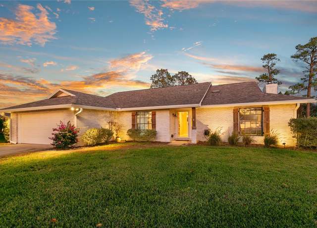 Property at 425 N Pine Meadow Dr, Debary, FL 32713, 3 beds, 2 baths