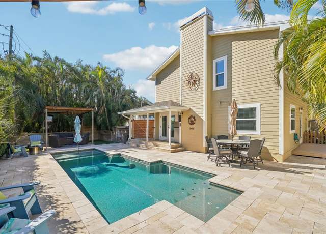 Property at 13945 75th Ave, Seminole, FL 33776, 3 beds, 2.5 baths