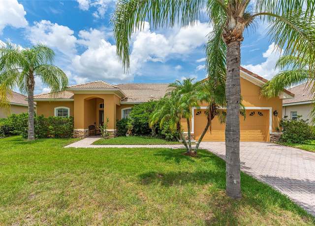 Property at 3522 Forest Park Dr, Kissimmee, FL 34746, 3 beds, 2 baths