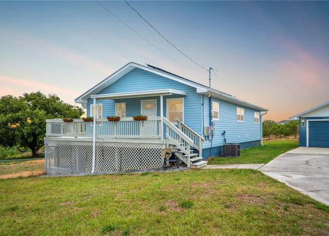 Property at 705 Lake Ada Blvd, Dundee, FL 33838, 4 beds, 2 baths