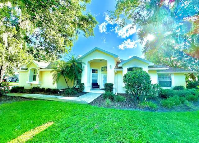 Property at 5205 Hammock Cir, St Cloud, FL 34771, 4 beds, 2 baths