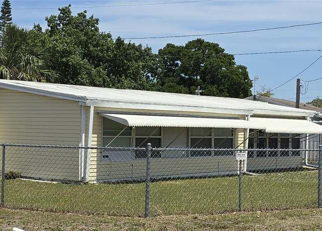Property at 2004 Pleasure Dr, Holiday, FL 34691, 2 beds, 1 bath