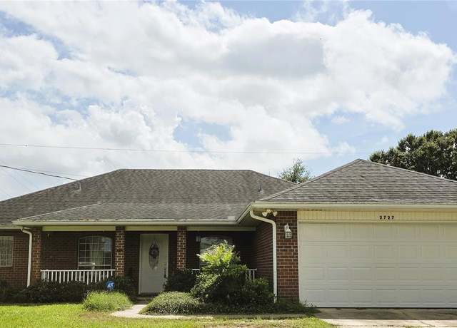 Property at 2727 N Juliet Dr, Deltona, FL 32738, 4 beds, 2 baths