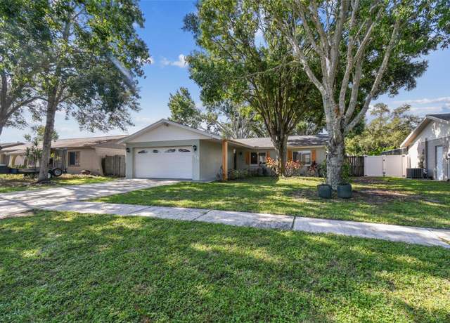 Property at 8104 Candlewoode Dr, Largo, FL 33773, 3 beds, 2 baths