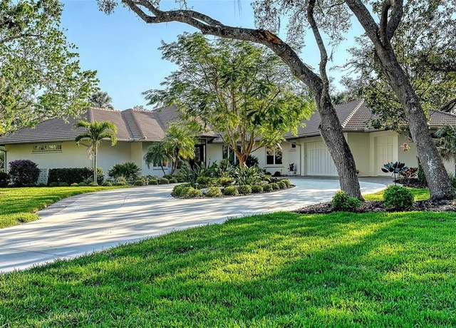 Property at 3178 Dick Wilson Dr, Sarasota, FL 34240, 4 beds, 2.5 baths