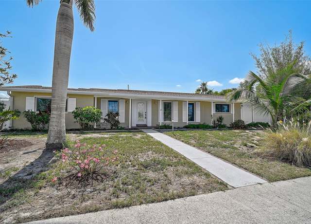 Property at 149 Small St SE, Port Charlotte, FL 33952, 4 beds, 2 baths