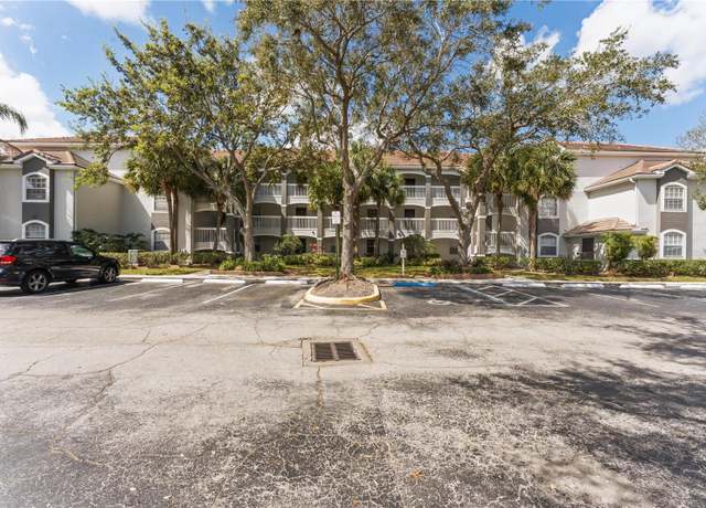 Property at 13929 Fairway Island Dr #825, Orlando, FL 32837, 2 beds, 2 baths