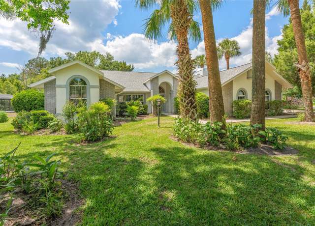 Property at 2 Redbay Ct W, Homosassa, FL 34446, 3 beds, 2.5 baths