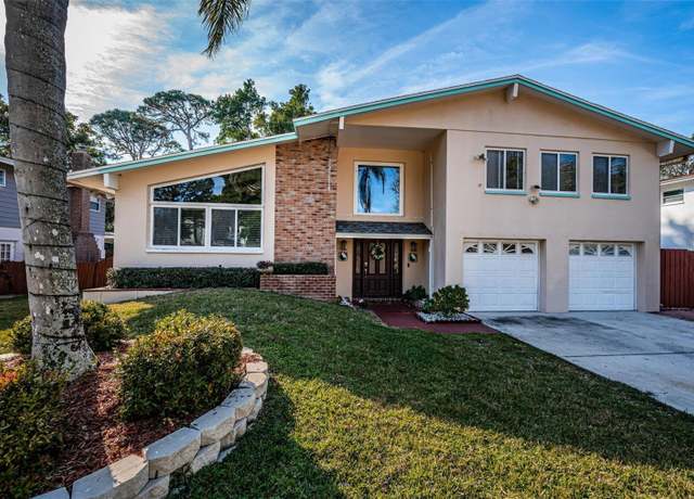 Property at 14311 83rd Pl, Seminole, FL 33776, 5 beds, 3 baths