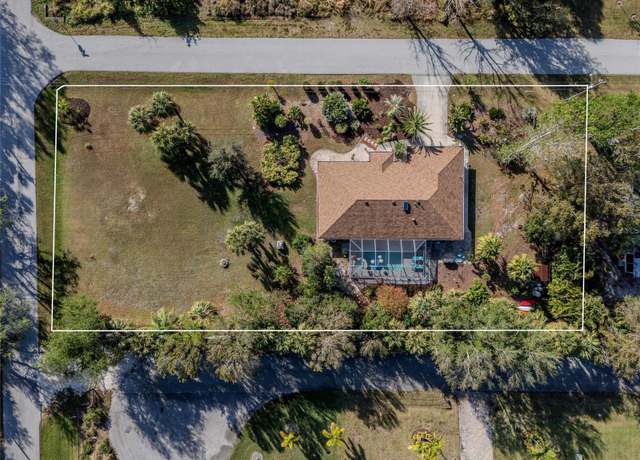 Property at 28522 Coco Palm Dr, Punta Gorda, FL 33982, 3 beds, 2 baths