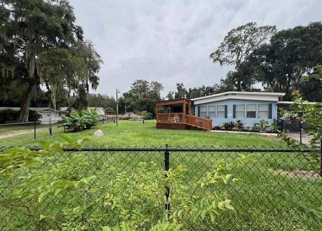 Property at 1573 CR 435, Lake Panasoffkee, FL 33538, 2 beds, 2 baths