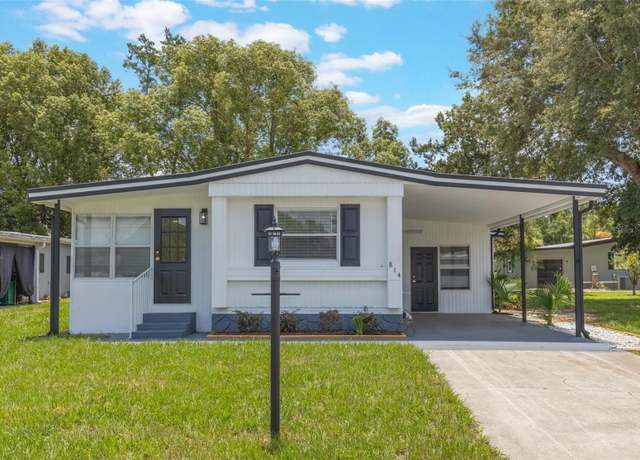 Property at 814 Roseapple Ave, Lady Lake, FL 32159, 2 beds, 2 baths