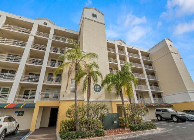 Property at 1200 Country Club Drive Dr #3303, Largo, FL 33771, 3 beds, 2 baths