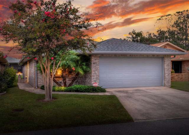 Property at 663 Jamaica Cir, Lakeland, FL 33803, 2 beds, 2 baths