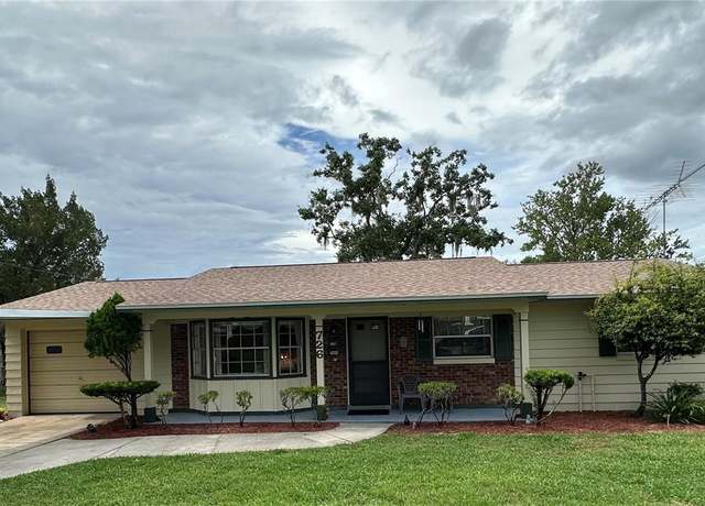 Property at 726 Scenic St, Leesburg, FL 34748, 3 beds, 2 baths