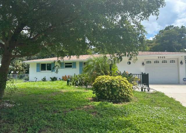 Property at 5325 Murdock Ave, Sarasota, FL 34231, 3 beds, 2 baths