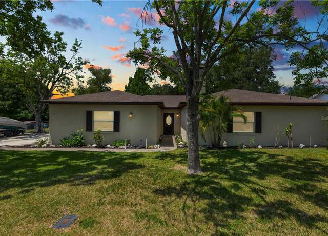 Property at 2103 Sylvester Ct, Lakeland, FL 33803, 4 beds, 3 baths
