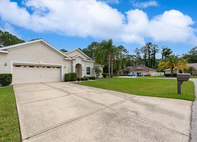 Property at 2 Elliot Pl, Palm Coast, FL 32164, 3 beds, 3 baths