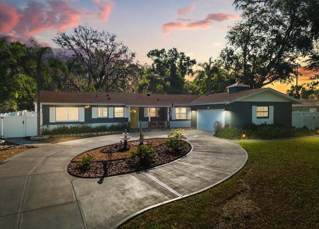 Property at 2945 Southgate Ter, Orlando, FL 32818, 5 beds, 4.5 baths