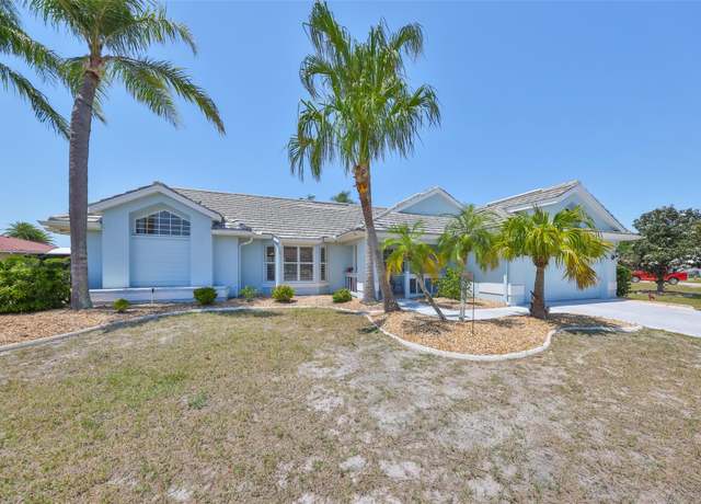 Property at 2004 Berry Roberts Dr, Sun City Center, FL 33573, 2 beds, 2 baths