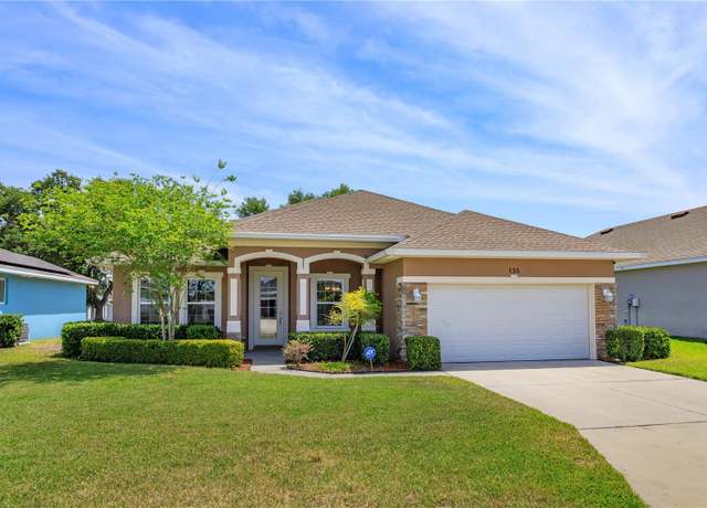 Property at 135 Eloise Oaks Dr, Winter Haven, FL 33884, 3 beds, 2 baths