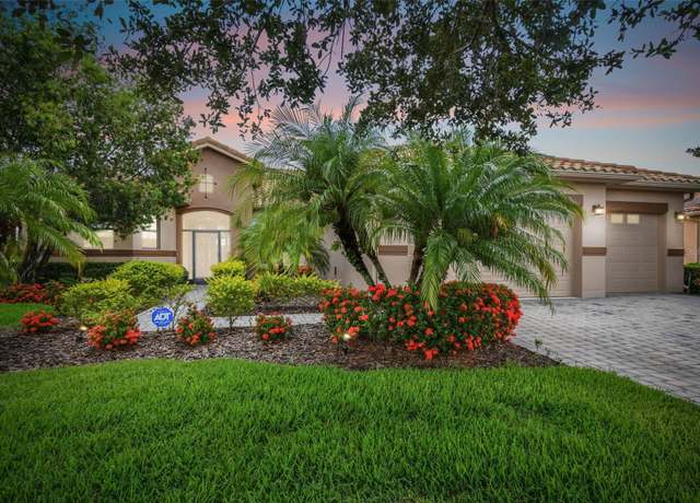 Property at 154 Rancho Mirage Dr, Kissimmee, FL 34759, 3 beds, 3.5 baths