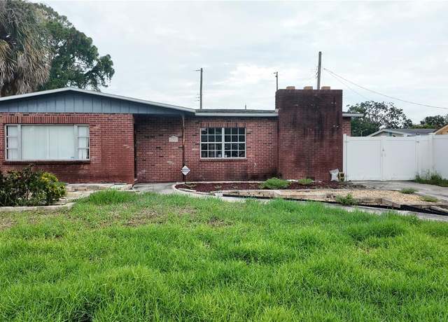 Property at 8205 Tanglewood Ln, Tampa, FL 33615, 3 beds, 2 baths