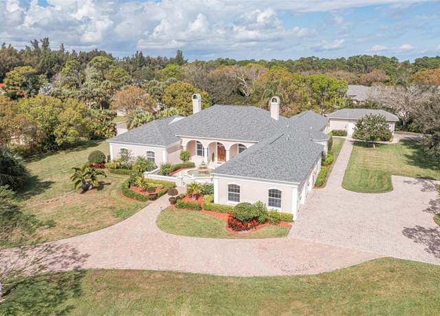Property at 2266 12th St, Vero Beach, FL 32960, 4 beds, 4.5 baths
