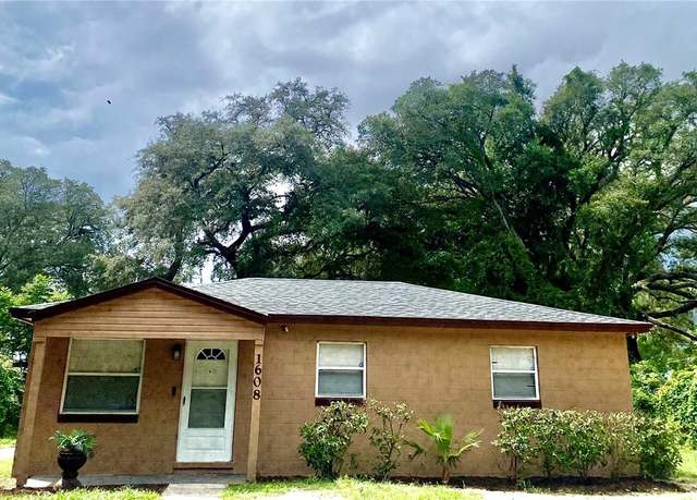 Property at 1608 Long Ln, Apopka, FL 32703, 3 beds, 2 baths