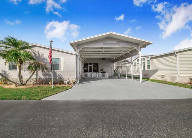 Property at 332 Fairway Blvd, Frostproof, FL 33843, 3 beds, 2 baths