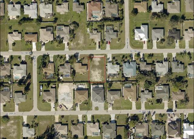 Property at 312 SE 19th Ln, Cape Coral, FL 33990