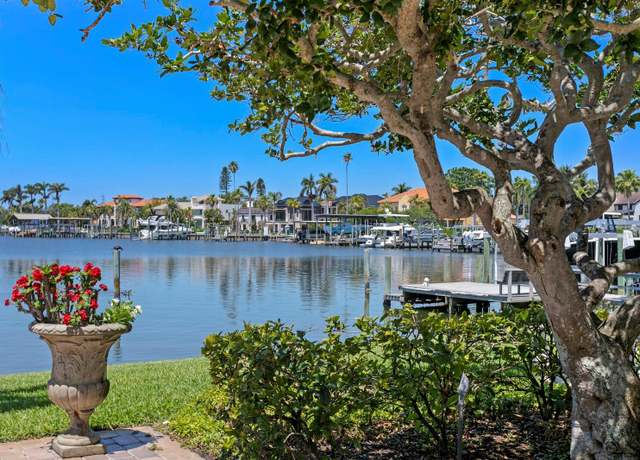 Property at 321 Brightwaters Blvd NE, St Petersburg, FL 33704, 4 beds, 5 baths