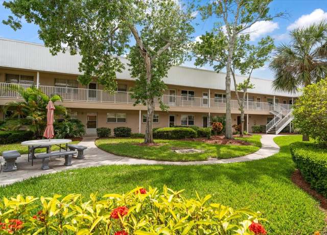 Property at 10039 62nd Ave N #5, St Petersburg, FL 33708, 2 beds, 1 bath