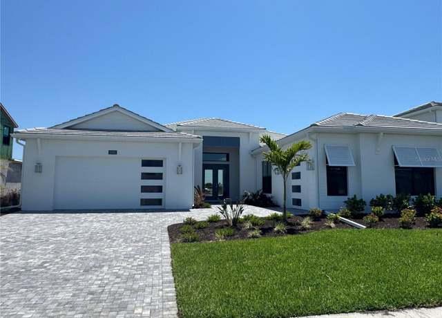 Property at 2481 Waterfront Cir, Sarasota, FL 34240, 4 beds, 2.5 baths