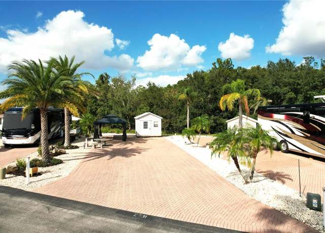 Property at 2631 ST George Dr, Davenport, FL 33837
