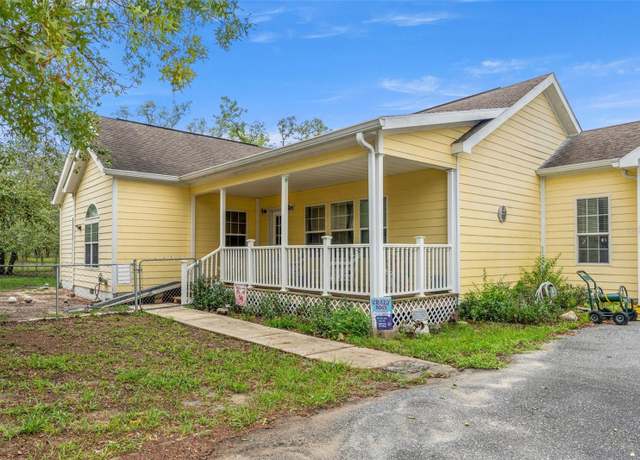 Property at 12253 Eskimo Curlew Rd, Weeki Wachee, FL 34614, 4 beds, 3.5 baths