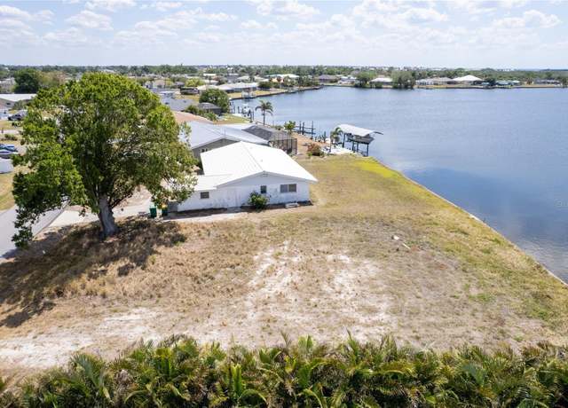 Property at 3387 Pinetree St, Port Charlotte, FL 33952