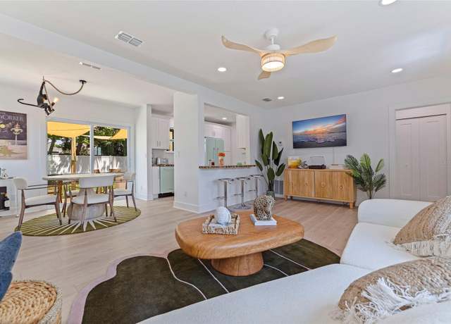 Property at 1579 Bayshore Blvd, Dunedin, FL 34698, 3 beds, 2 baths