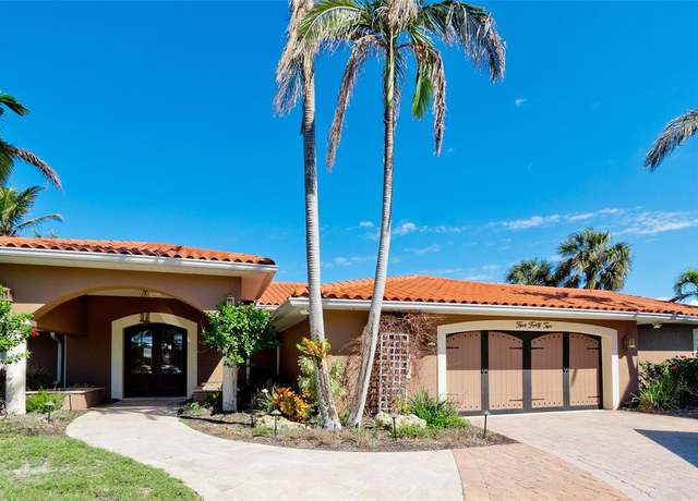 Property at 542 67th St, Holmes Beach, FL 34217, 4 beds, 4 baths