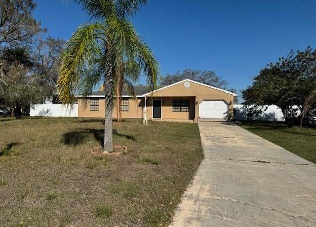 Property at 4011 E Sunflower Cir, Labelle, FL 33935, 3 beds, 2 baths