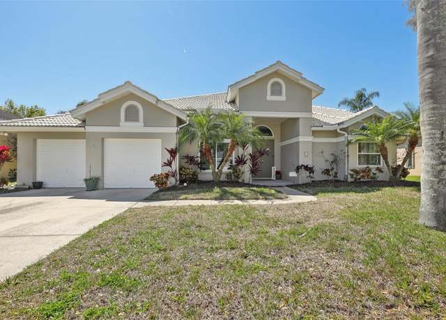Property at 954 Cobblestone Ln, Tarpon Springs, FL 34688, 4 beds, 2 baths