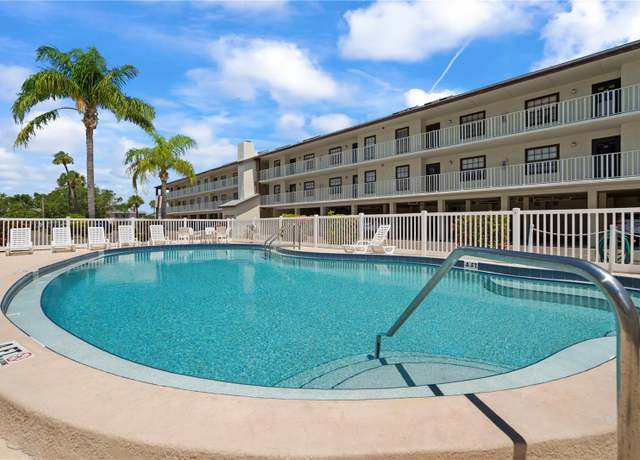 Property at 340 Causeway Blvd #104, Dunedin, FL 34698, 2 beds, 2 baths