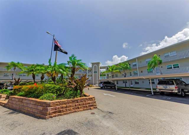 Property at 952 Virginia St #303, Dunedin, FL 34698, 2 beds, 2 baths