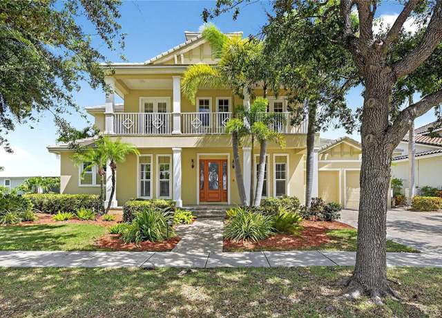 Property at 517 Mirabay Blvd, Apollo Beach, FL 33572, 4 beds, 4 baths