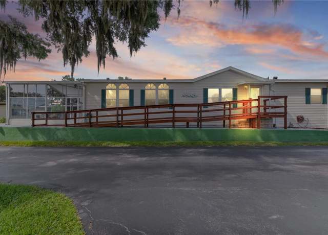 Property at 16 Riverview Dr, Fruitland Park, FL 34731, 3 beds, 2 baths