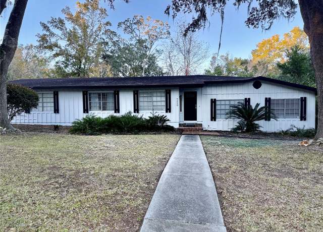 Property at 9220 NW 12th Pl, Gainesville, FL 32606, 4 beds, 2 baths