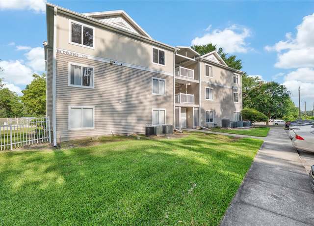 Property at 4000 SW 23rd St Unit 2-305, Gainesville, FL 32608, 4 beds, 4 baths